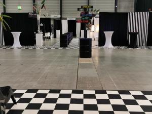 Eco Stehtisch mit Stoff-Husse 1